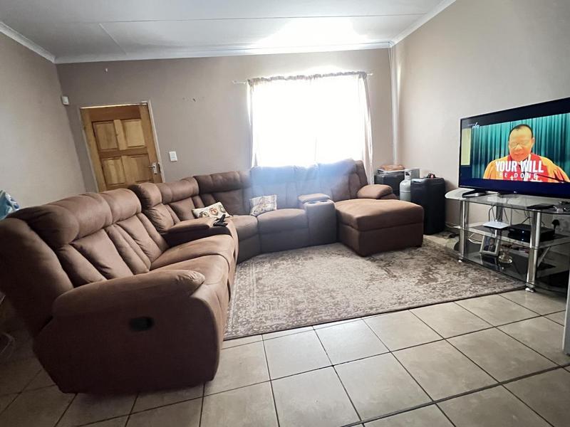 2 Bedroom Property for Sale in Kathu Northern Cape